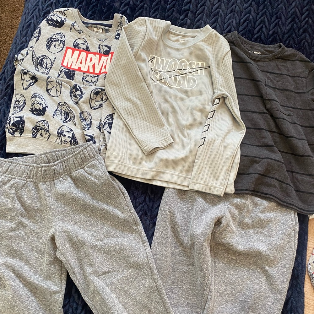Toddler Boys Lot Features Graphic Long Sleeve Shirts Sweatpants size S
